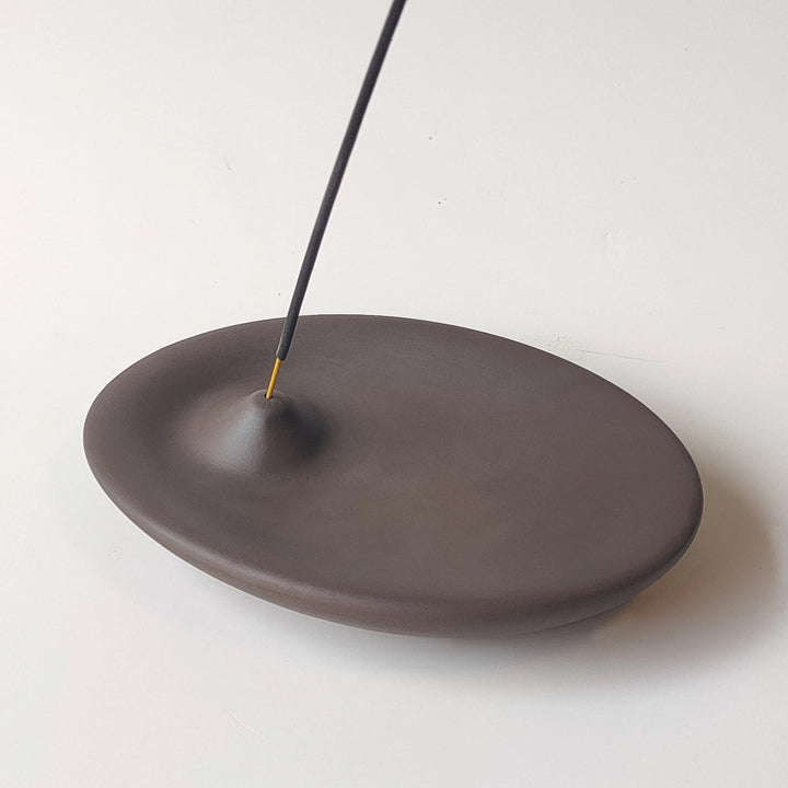 ANDEKVARTS HANDGJORD RÖKELSEHÅLLARE KERAMIK